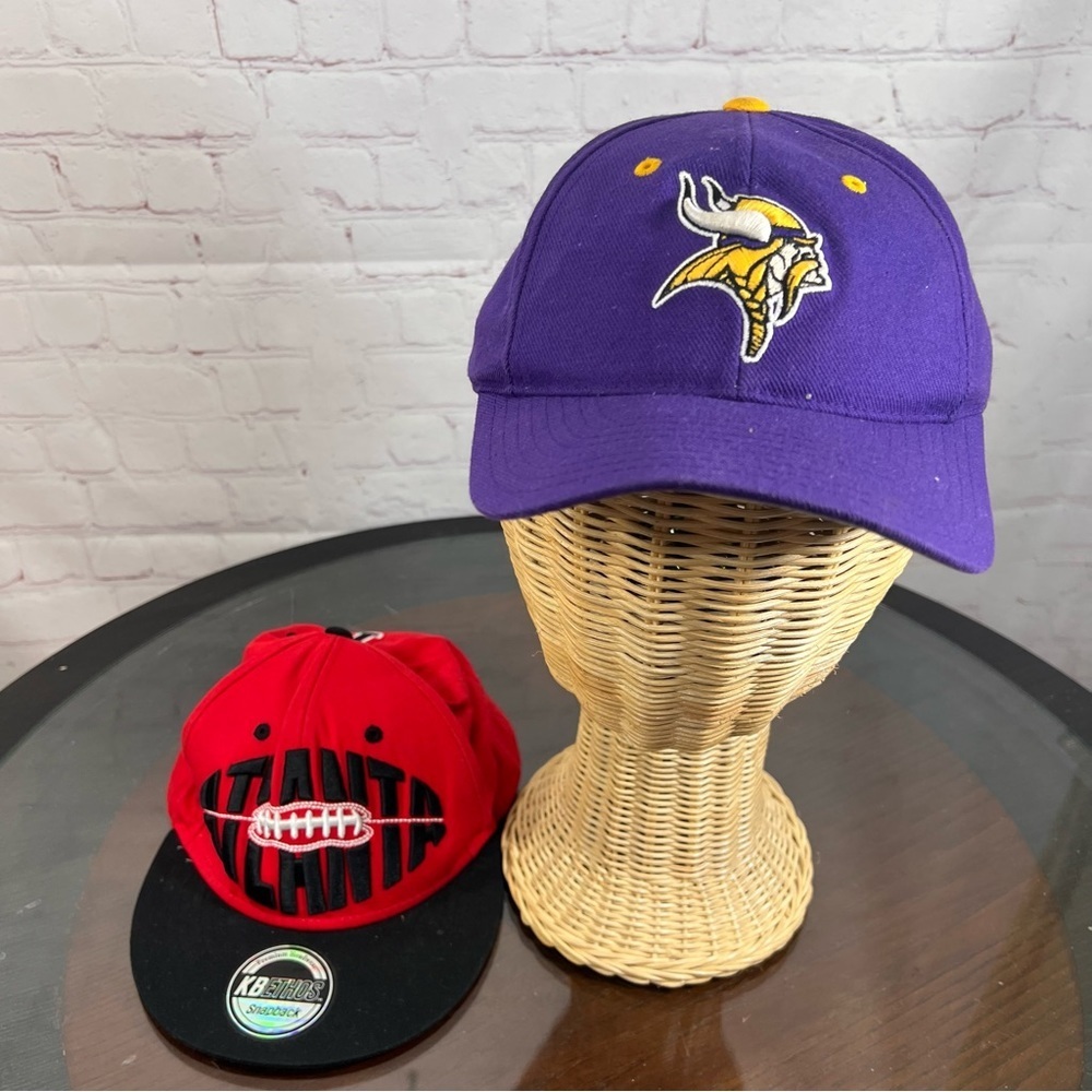 Set of 2 Snapbacks Purple & red